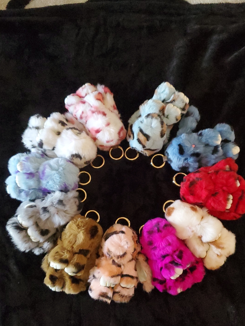 ❤️🩵 Cute Faux Fur Bunny Keychain 🩶🩷